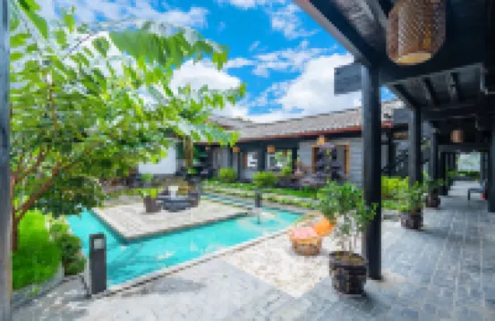 Haitang Bay Resort Pillow Mountain Xigu Snow Mountain View Garden Beauty Villa