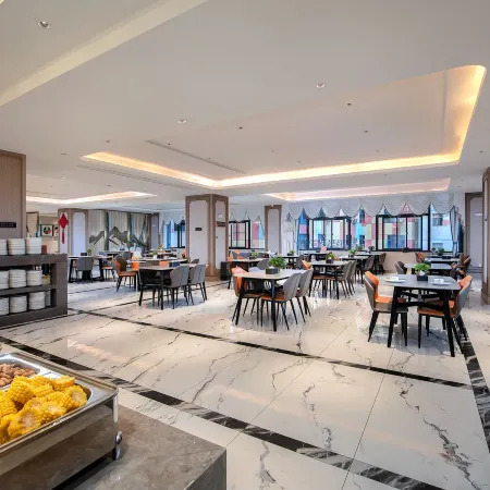 Vienna Hotel（Maitre Lake spring Township hot spring shop）