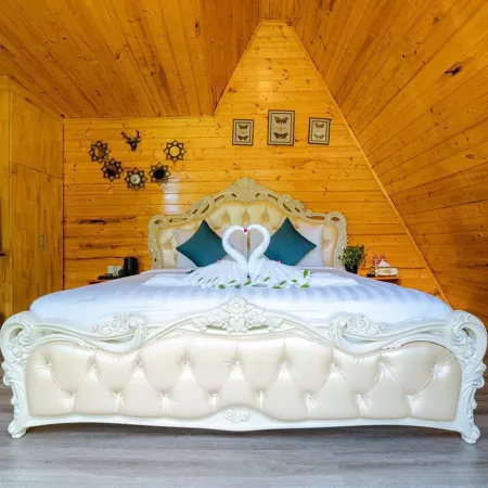 Moly Resort