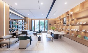 X Hotel Shuguang Atour, Shanghai Wuxu Cruise Terminal - Housity
