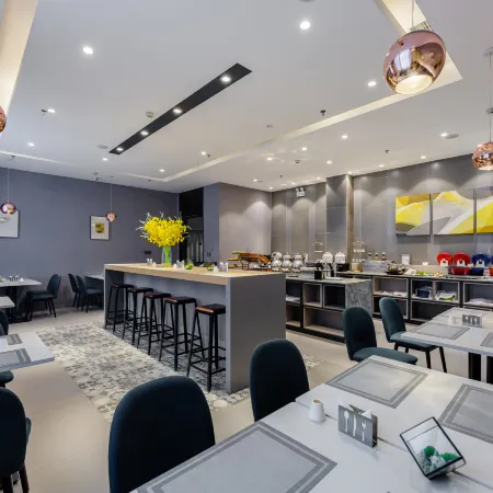Juyuan Business Travel Hotel (Yuzhou Sports Park Branch)
