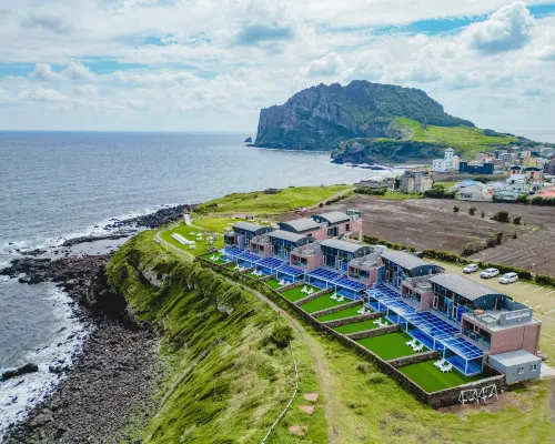 Haeilri Pool&Spa Hotel Отели рядом с достопримечательностью «Архитектурный объект Genius Loci»