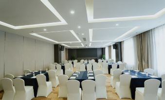 Royal High-tech Hotel，Rongchang