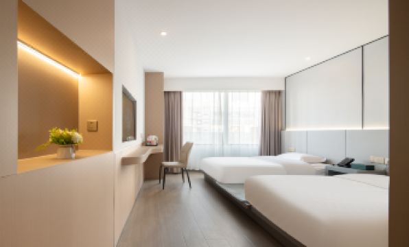 Urba Hotel (Wuxi Sanyang Square Shenglimen Subway Station Branch)