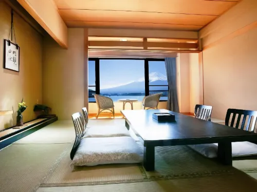 秀峯閣湖月