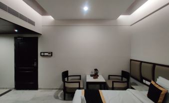 Hotel Saratharajans