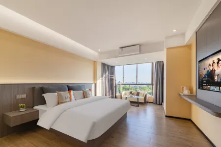 Chaoyu • Riverview Phoenix Greenland Holiday Meisu (Chaozhou Ancient City Branch) Отели рядом с достопримечательностью «Memorial Temple of Han Yu»