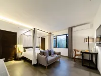 Floral Lux Hotel · Huangshan Dalv Xiaoshe Travel Houselet(Xixi Nangu Village Store)