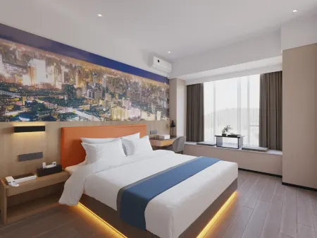 Dongchen Hotel (Lixin Wuyi Square Traditional Chinese Medicine Hospital)