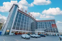 Jiangjing International Hotel فنادق في شى تشىُان