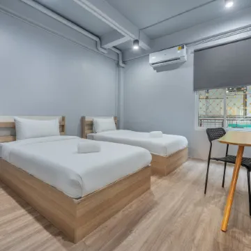 Ti Thong Hostel Отели рядом с достопримечательностью «Ват-Сакет»