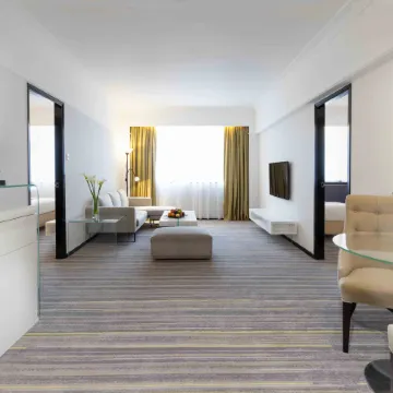 Panda Hotel Отели рядом с достопримечательностью «Цуен Ван»