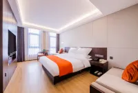 Luxiaolu PLUS Hotel (Xinxiang University Town) Hotels near Henan Institute of Science and Technology