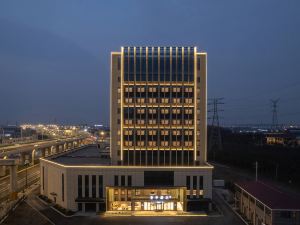 JI Nantong West Station Avenue Hotel