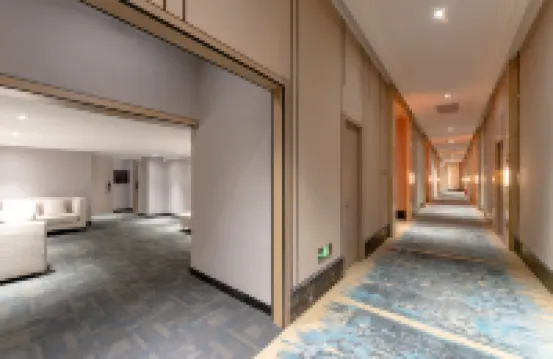 Yang Hotel HOTEL&BAR (Luoyang Wangcheng Park Branch)