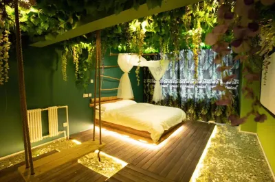 Daqing Strawberry Theme Homestay Hotels in Ranghulu District