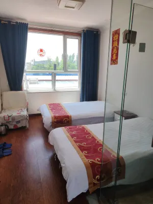 Yuanping Pailou Hotel