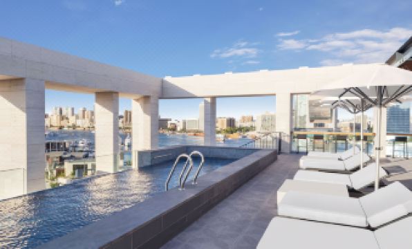 Al Seef Heritage Hotel Dubai, Curio Collection by Hilton