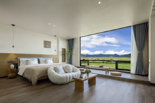 Shangri-La Qingyu·Jianshan Guipu Manor (Napahai Scenic Area Branch)