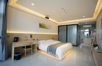 Maple Bridge Night Homestay (Qingshui River Store)
