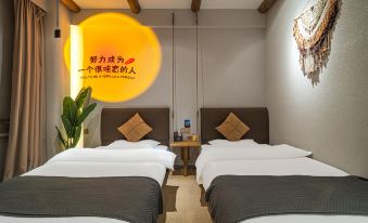 Manzhouli Eurasian Hotel