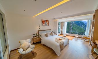Tiger Roar · Yunbo Jinsha | Snow Mountain Mountain Craftsmen Design Canyon Beauty Stay