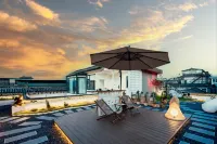 Yunbo Light Luxury Homestay (Dali Ancient City South Gate Branch)