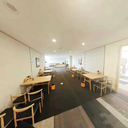 One Plus One Business Hotel