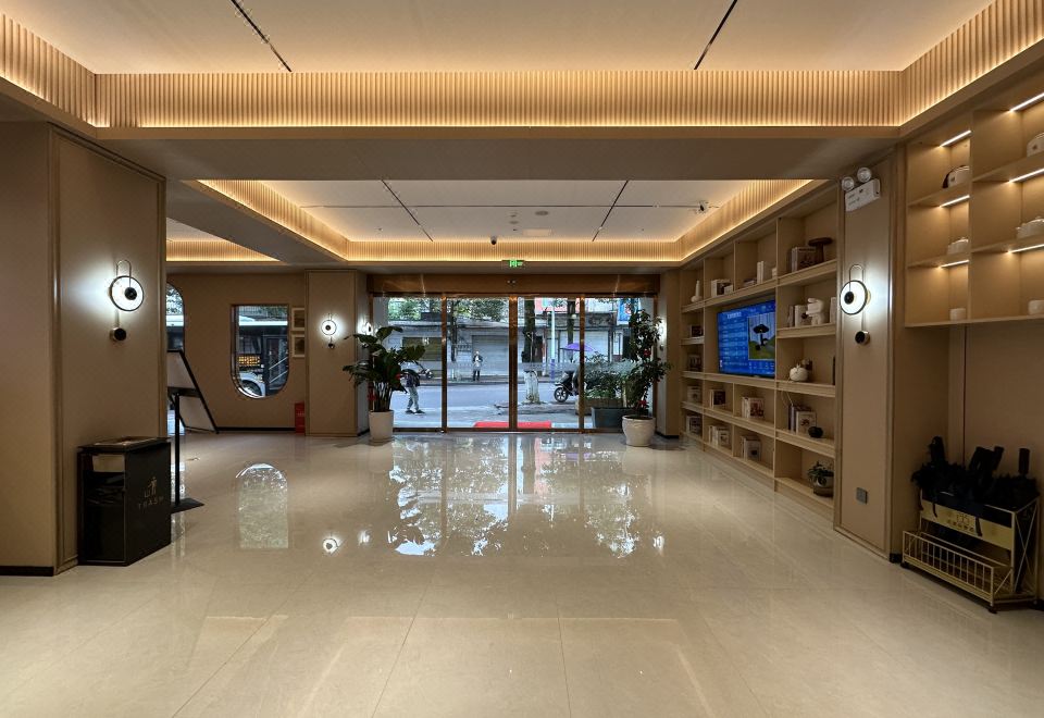 웨시 미두 라이트 럭셔리 호텔의 깨끗한 내부 모습