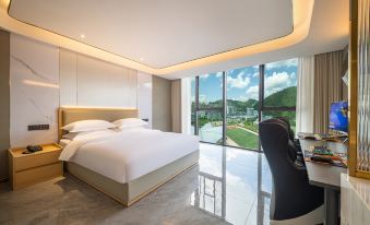 Xianghua Esports Hotel (Qiannan Normal University Wanda Plaza Branch)