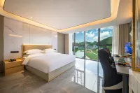 Xianghua Esports Hotel (Qiannan Normal University Wanda Plaza Branch)