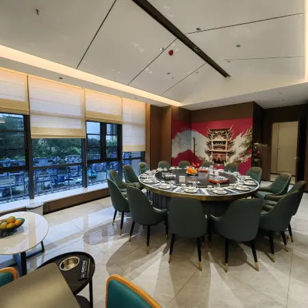 Ease Hotel · Zhi (Yichang Huoche Dongzhan )