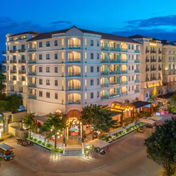 Little Residence，精品酒店及水療中心 鄰近會安藝術畫廊的酒店