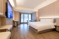 HanTing Hotel (Xinyang Luoshan Stadium)