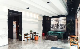 Lijie 1930 Hotel (Shanghai Bund Nanjing Road Pedestrian Street)