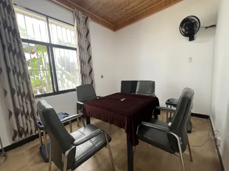 Eryuan Yuzhilan Hot Spring Inn