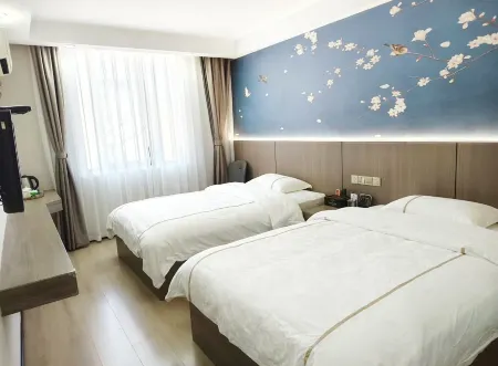 Pingwu Shuheng Business Hotel