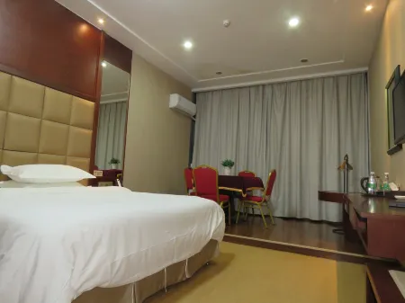 Yongxin Pullman Hotel Отели рядом с достопримечательностью «Mao Zedong Former Residence (Northwest to Sanwan Travel Shopping Center)»