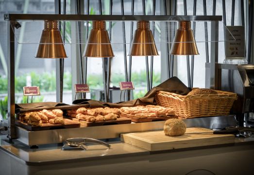 3. 도셋 창이 시티..