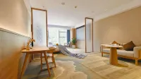 Ya'an Yuanjing Youchao Residence Hotel (Xikang Commercial Plaza Branch) Hotels near Ya'an Sports Center