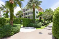 Rawai Beach Pool Condotel Отели в г. 