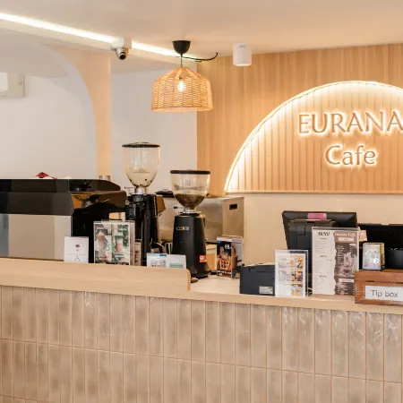 Eurana Boutique Hotel Отели рядом с достопримечательностью «Храм Ват-Чианг-Ман»