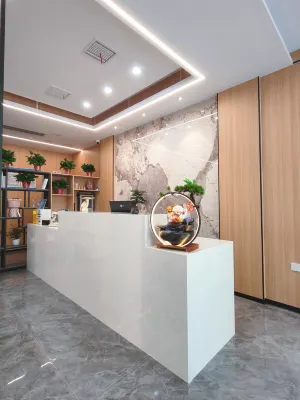 Jindu Hotel (Zhuyuan Road Branch of Jingchu University of Technology)