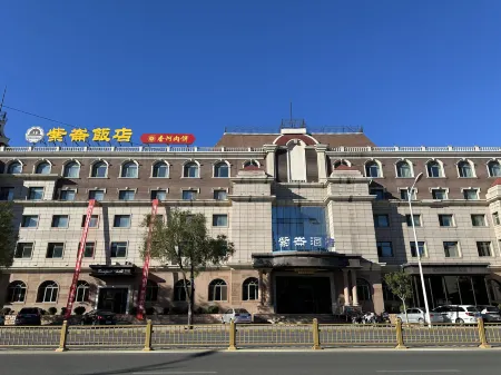 Motel 168 (Xianghe Furniture City) Отели рядом с достопримечательностью «Minghe Courtyard»