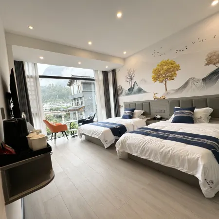 Zhenshan Qigu Homestay (Aizhai Wonder Scenic Area)