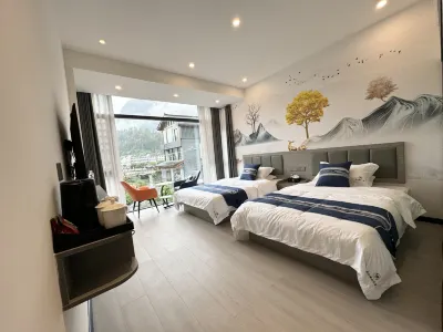枕山棲谷民宿（矮寨奇觀風景區店） Hotels in Aizhai Wonder Tourist Area