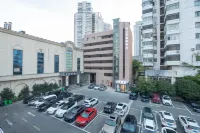 Yunjing Cinema Hotel (Nanchang Bayi Square Railway Station) - Wifi