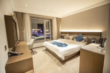 LIN YU SHAN JU MIN SU HOTEL