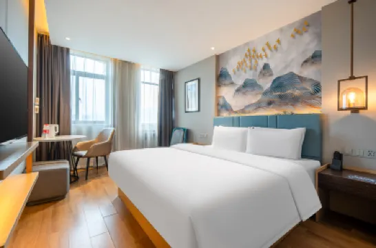 Xinyue Yasu Hotel (North Square Store of Shiyan Railway Station) فنادق في 