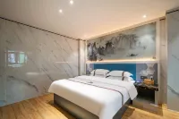 Baiyun Business Hotel (Jianye Railway Station)